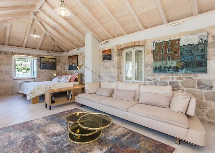 別荘 Heritage Art *