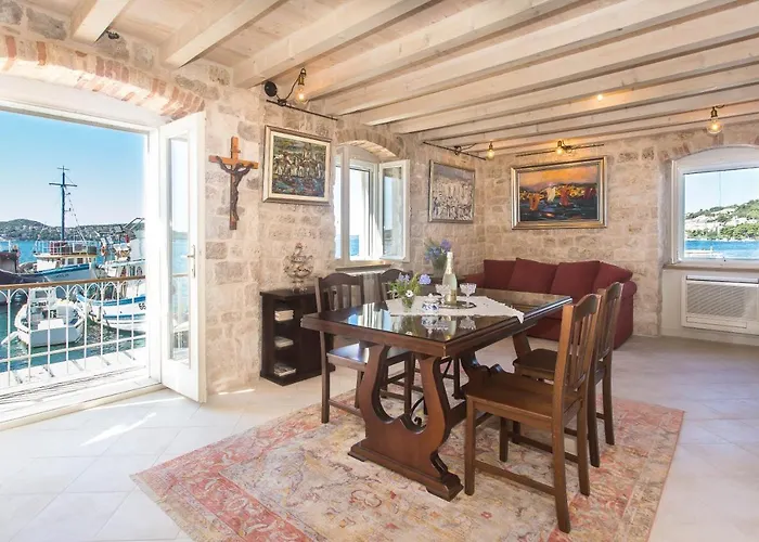 別荘 Heritage Art *